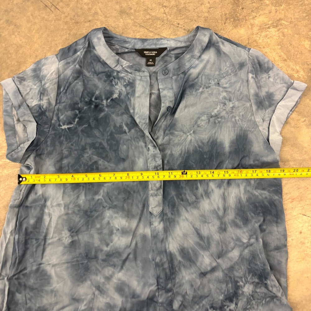 Simply Vera Vera Wang Womens Medium Blue Tie Dye Blouse Short Sleeve Top M - Picture 6 of 7